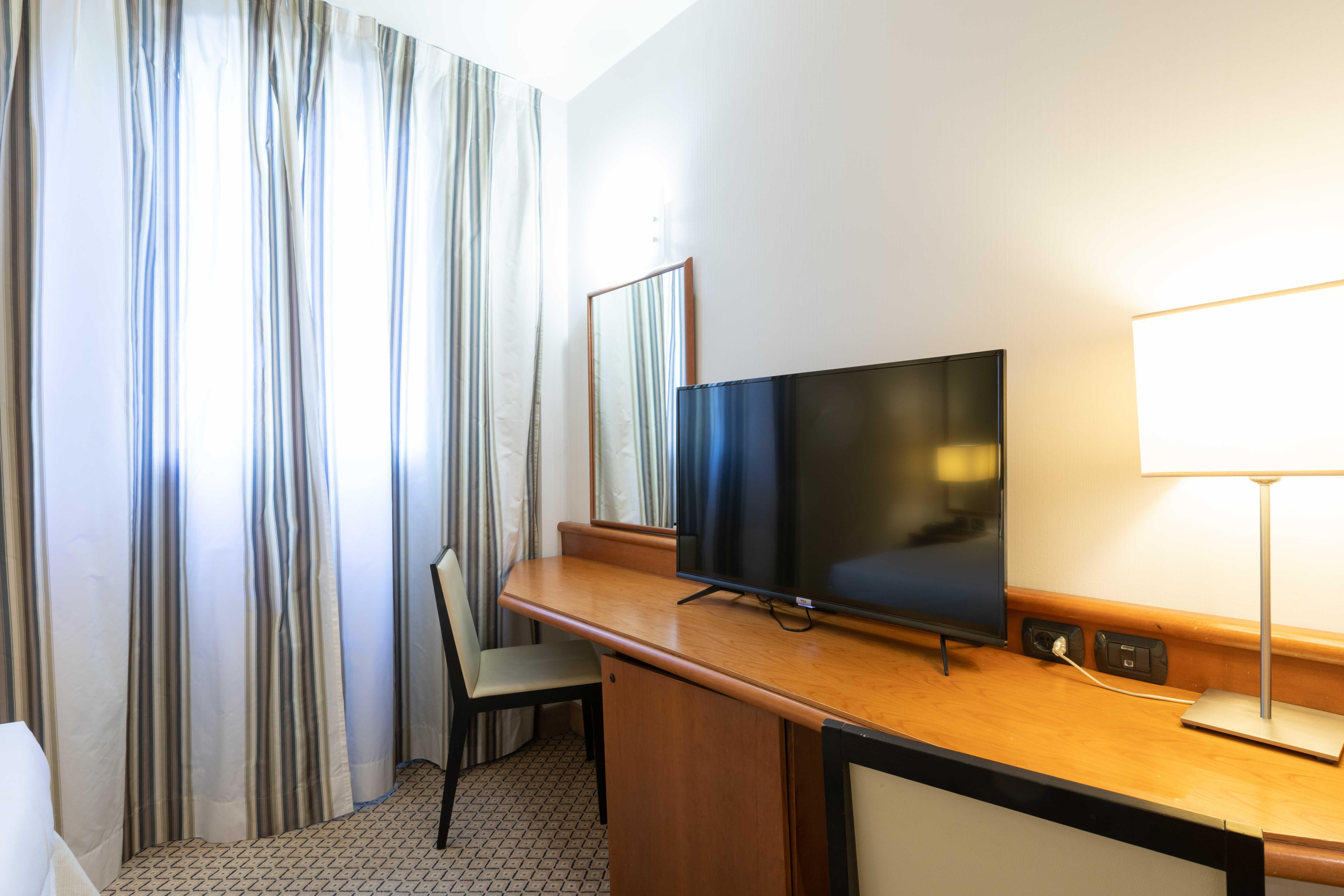 Belstay Milano Linate Hotel Peschiera Borromeo