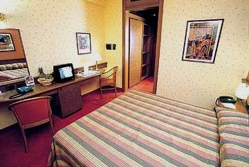 Belstay Milano Linate Hotel Peschiera Borromeo